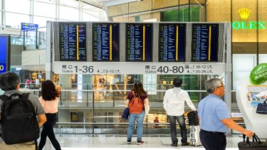 IAE25 blog image of an airport interior with passengers