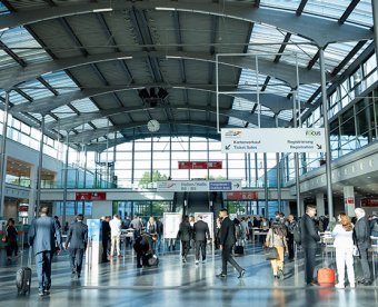 Exhibitor and visitor flow at the entrance of inter airport Europe